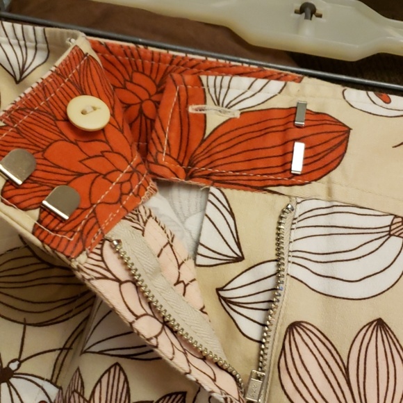 Ann Taylor LOFT Floral Pants Size 4 - Picture 7 of 8